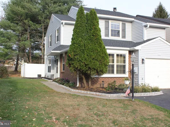 252 Marble Ct, Yardley, PA 19067