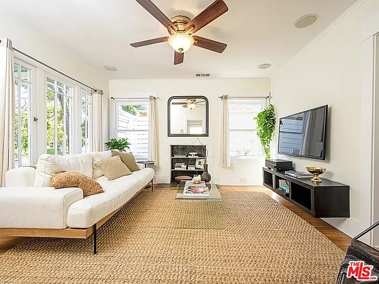 2213 Arizona Ave #A-B — Photo 3