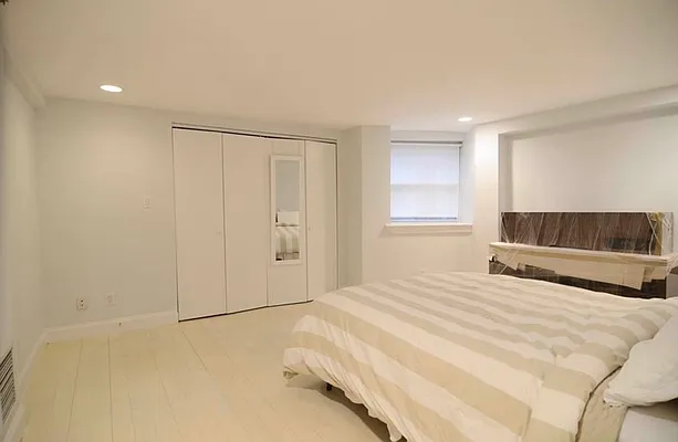 Rented by Park Property Advisors | media 4