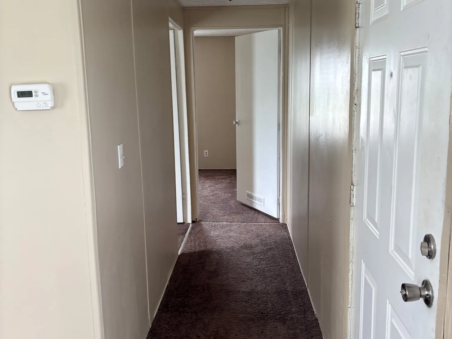 3 bed, 1000 sqft, $800 — Photo 3