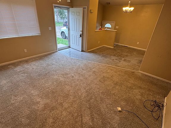 3rd image of 23244 Columbus Ave