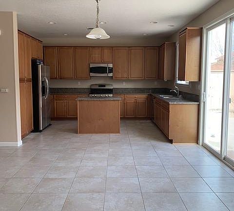 3rd image of 10752 Grayslake Dr