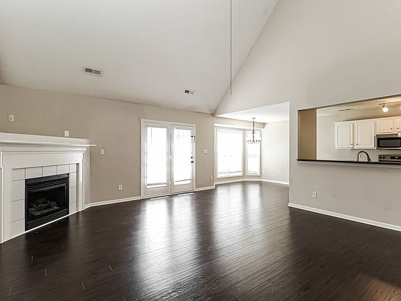 5th image of 2412 Damascus Dr
