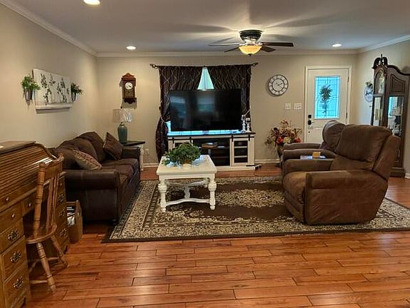 4th image of 83 Caleb Dr