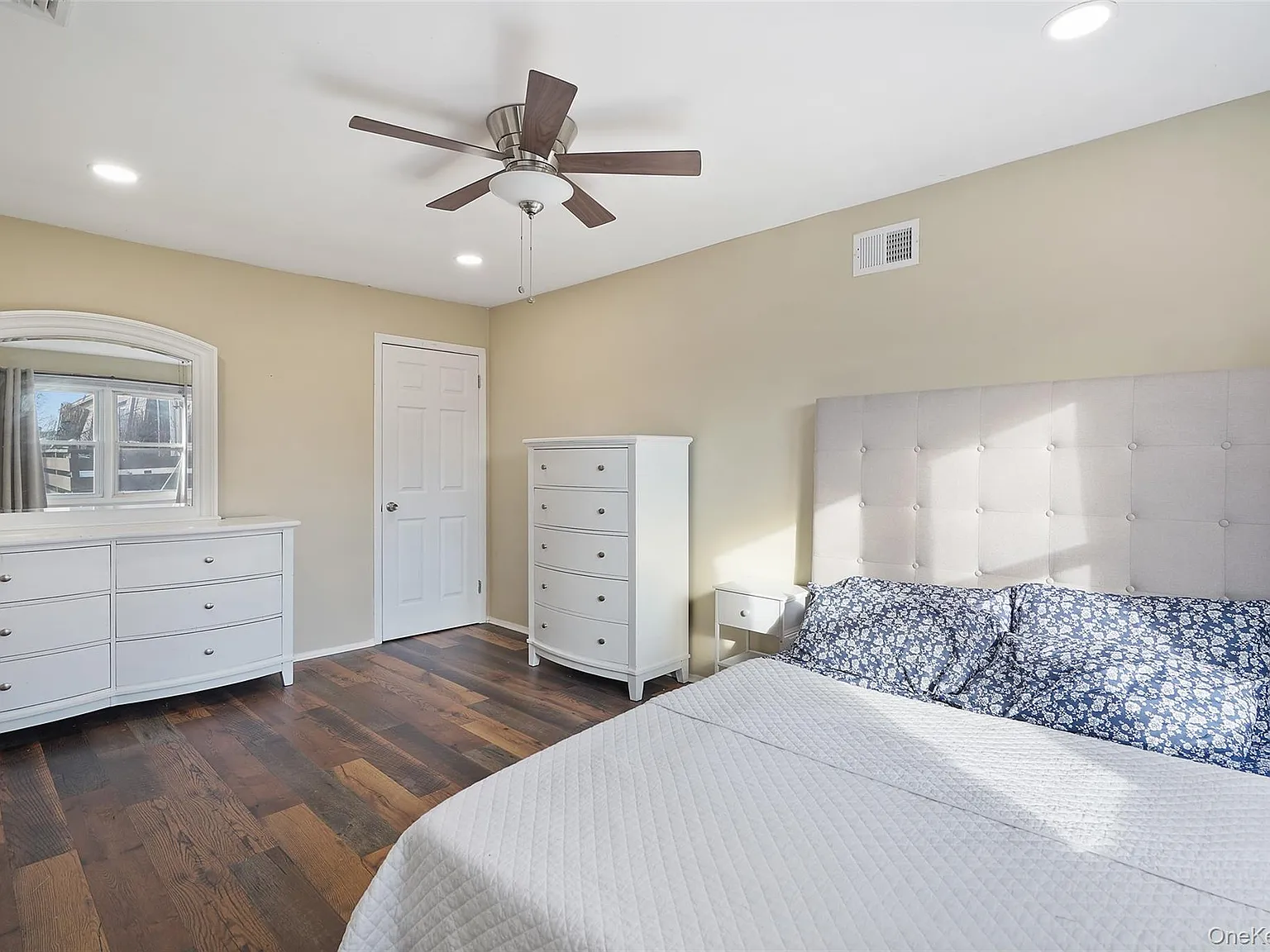 68 New Holland Village, Nanuet, NY 10954 — Photo 2
