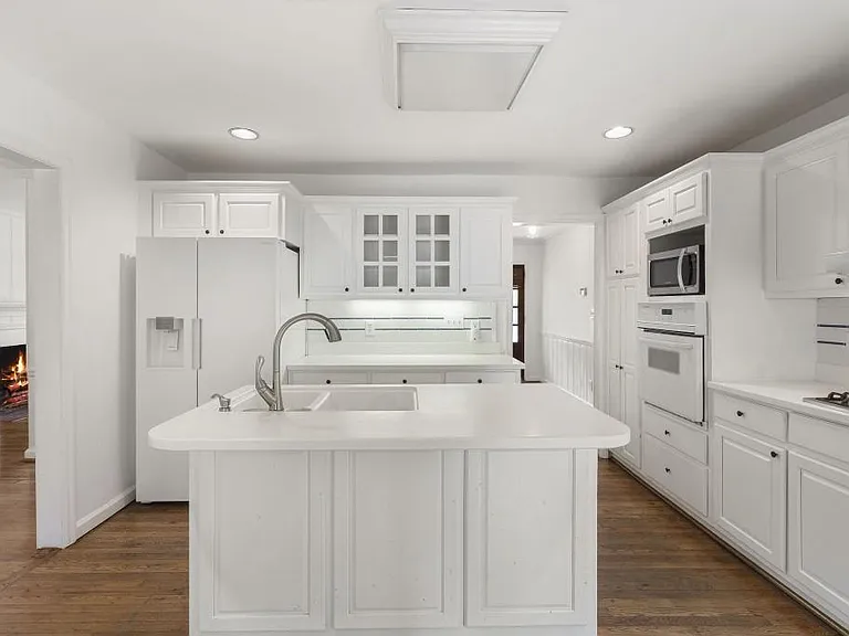 2151 Radcliffe Dr NW — Photo 16