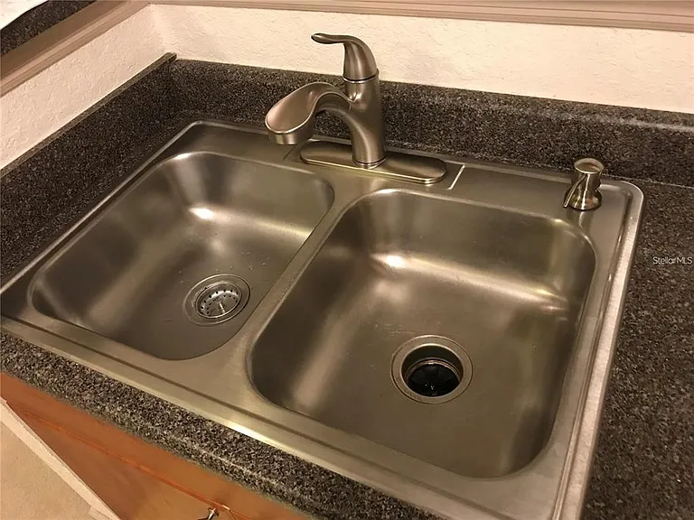 304 E South St #1020 — Photo 7