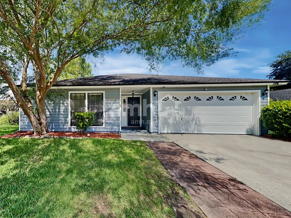 9081 Prosperity Lake Dr, Jacksonville, FL 32244