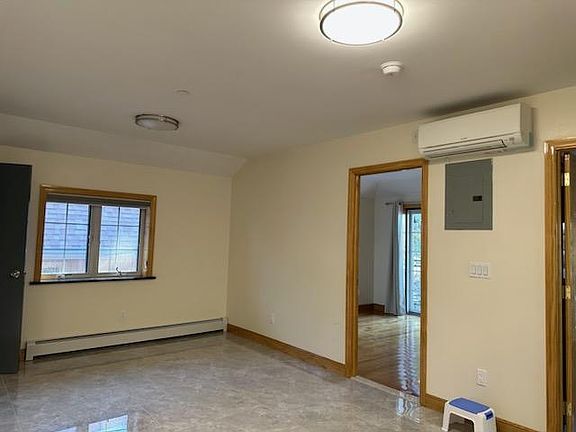5th image of 4325 163rd St #3