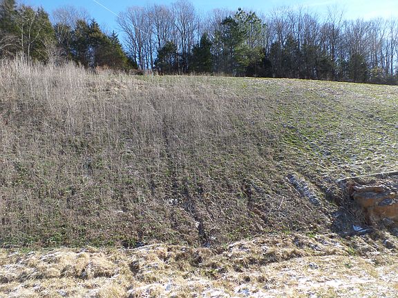 3rd image of 1614 Celina Hwy