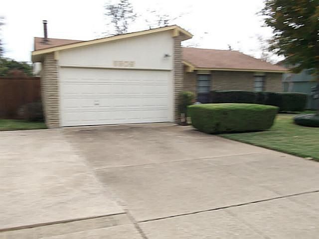 1st image of 5906 Lakecrest Dr