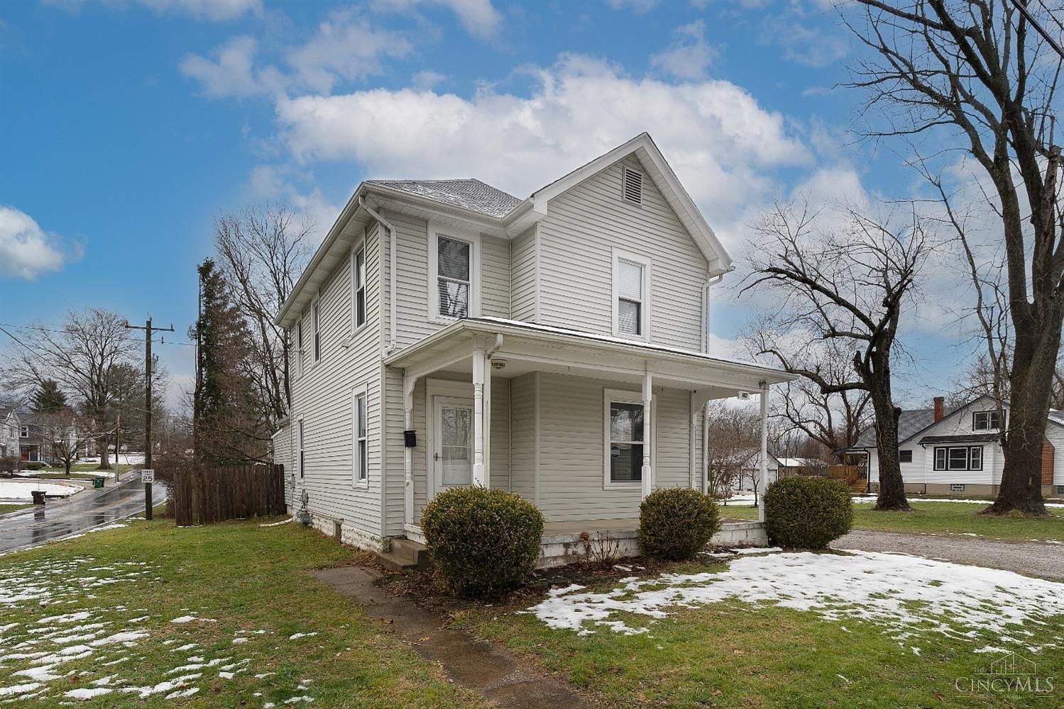 140 Oak St, Loveland, OH 45140 | Zillow