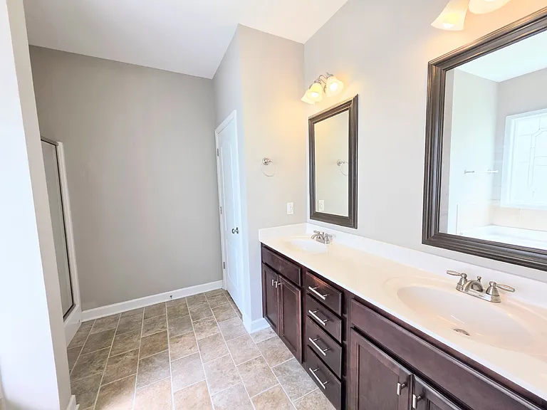 2229 Andalusian Dr — Photo 18