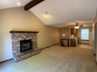 6607 Park St, Shawnee, KS 66216