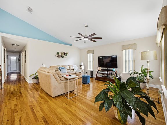 3rd image of 3481 Barnstaple Dr