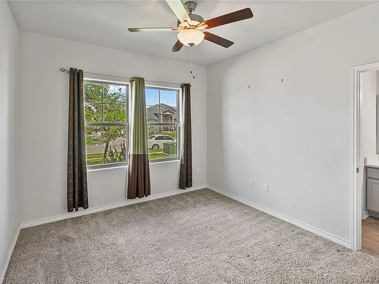 2677 Lannister Ln — Photo 12