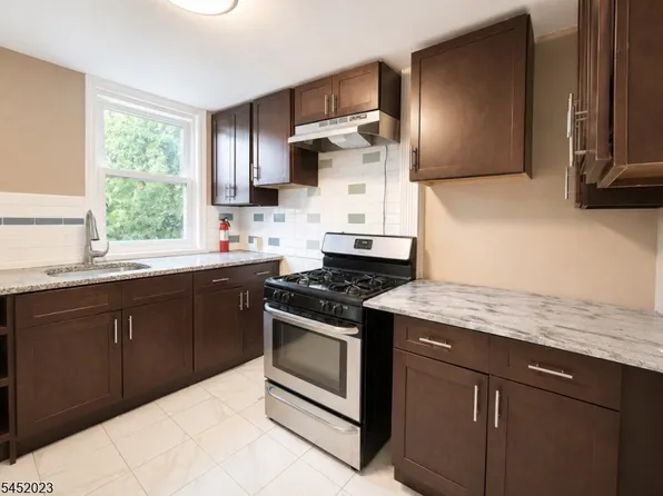 31 White St, West Orange, NJ 07052