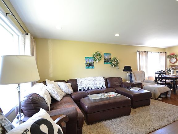 3rd image of 10004 S 53rd Ave