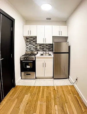 Rented by Hirsch Enterprises Incorporated | media 9