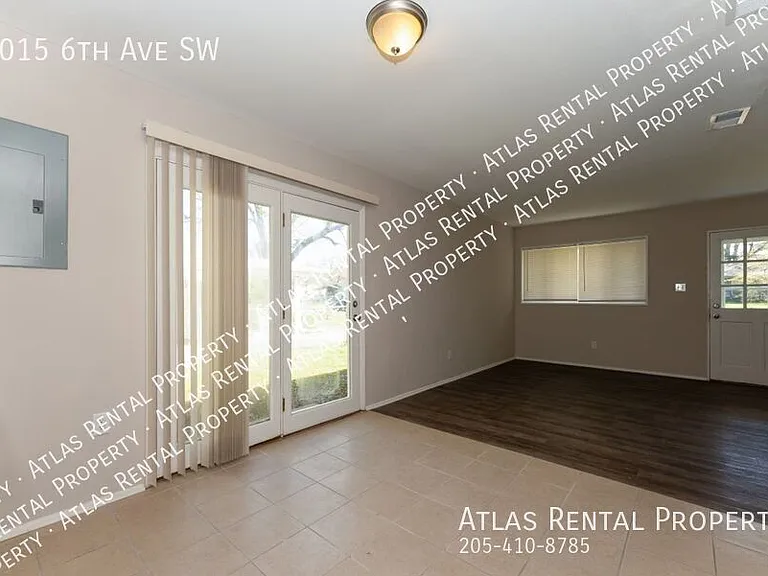 1015 6th Ave SW — Photo 4