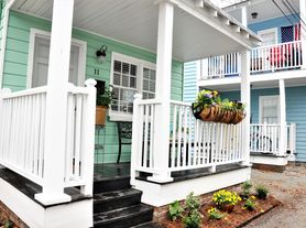 Awesome Three Bedroom One Bath Home - Downtown Charleston - Excellent Location!