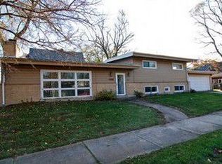 2201 Cedar Rd, Homewood, IL 60430