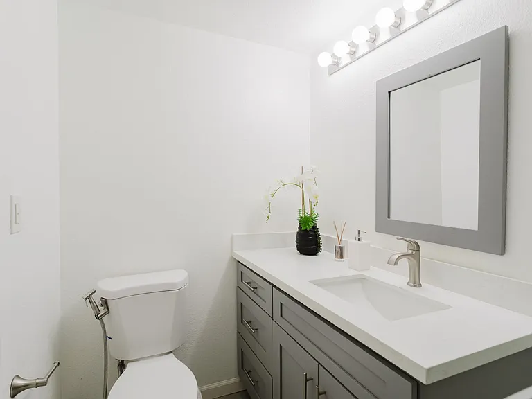 435 E Valencia Ave #105 — Photo 20