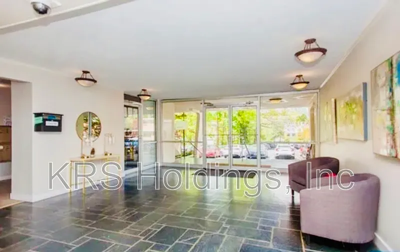 1 bed, 1.0 bath, 615 sqft, $1,220 — Photo 2