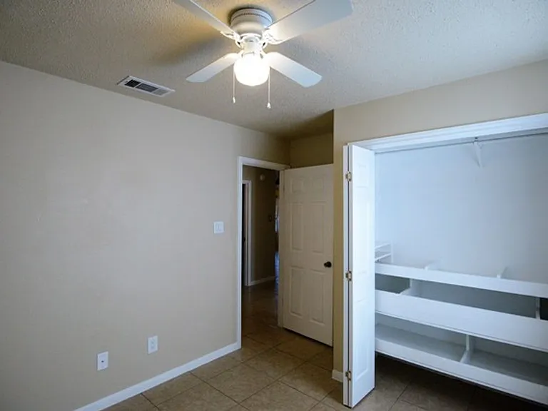 2503 Lain Dr — Photo 17