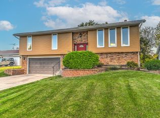 9518 Johnson St, Crown Point, IN 46307