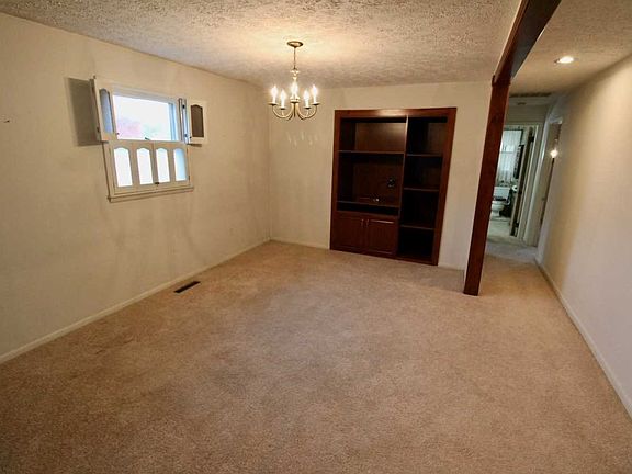 5th image of 110 N 1st Ave