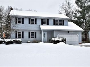 33100 N Burr Oak Dr, Solon, OH 44139