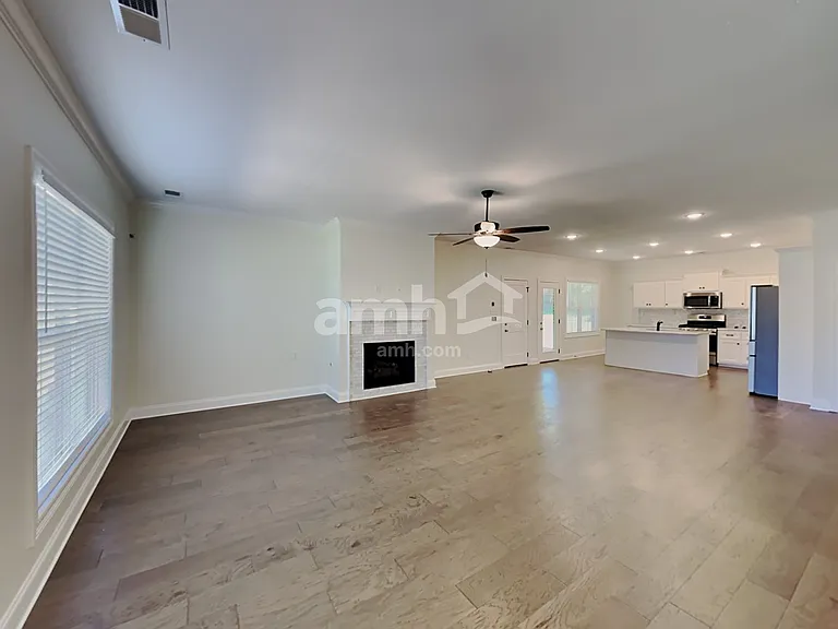 4130 Vineyard Dr — Photo 6