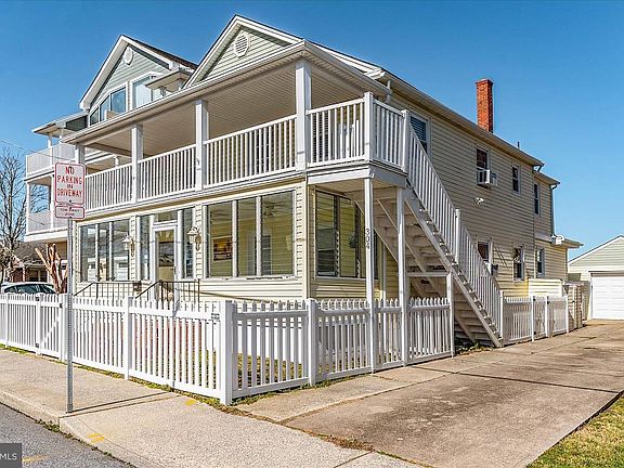 2nd image of 304 15th St