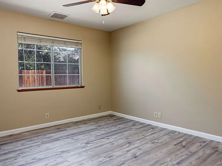 1221 Alysa Ct — Photo 18