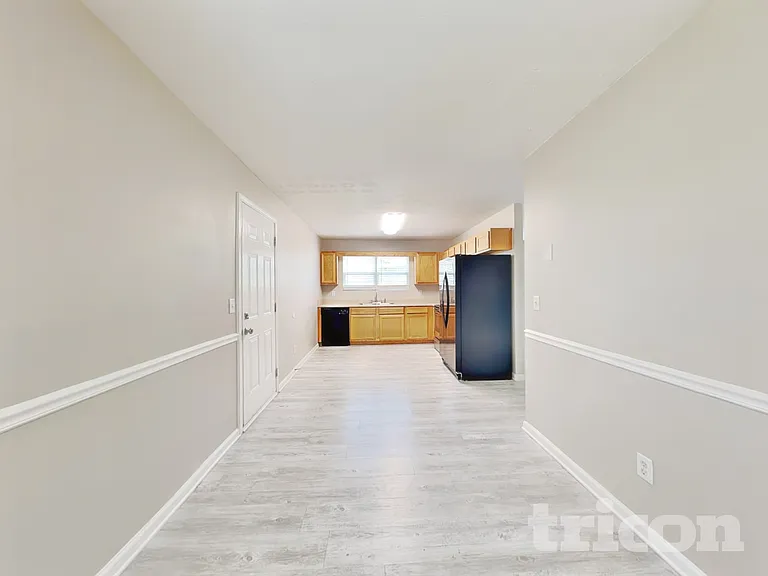 517 Cathedral Dr — Photo 5