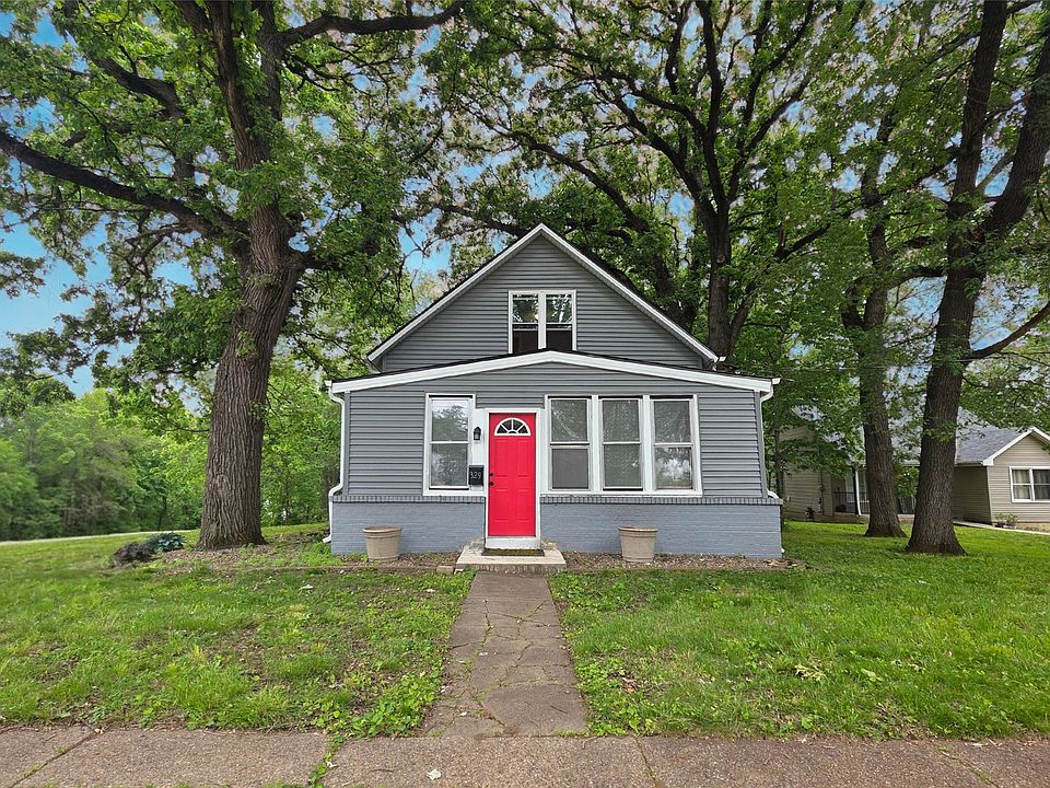 1st image of 329 E Creston Ave
