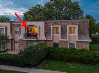 7530 N Port Washington Rd, Fox Point, WI 53217