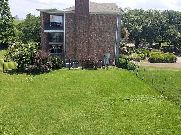 3rd image of 5917 Cleveland Pl