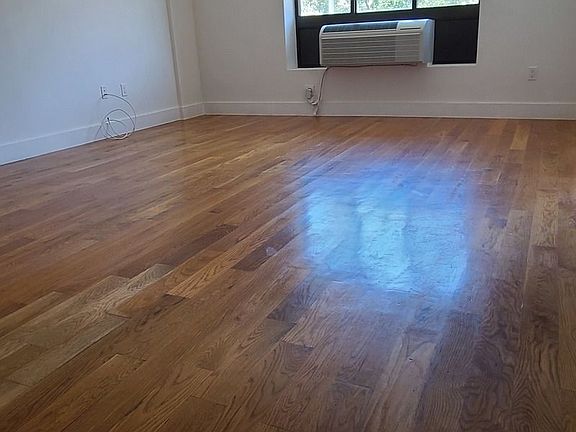 5th image of 222 Vernon Ave APT 2A