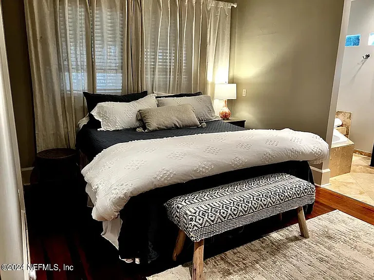 2730 Harvard Ave — Photo 6
