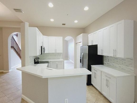 2nd image of 2620 Sandy Cay