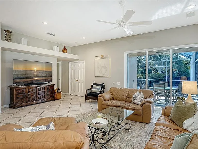 5811 White Oak Bayou Ct — Photo 23