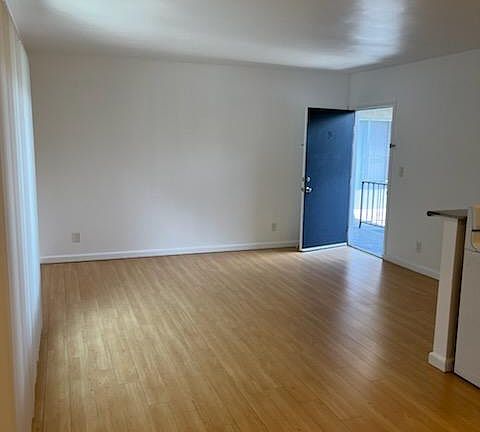 4th image of 1310 Venice Blvd #9