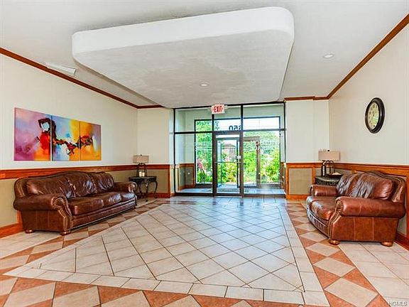2nd image of 650 Warburton Ave APT 4H