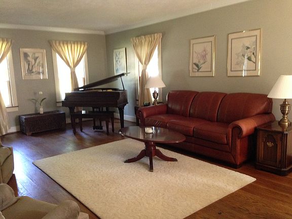 4th image of 423 Kiwanis Ave