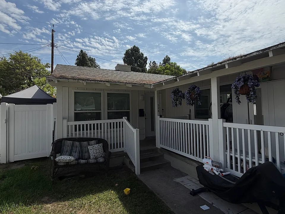 528 N Fairview St