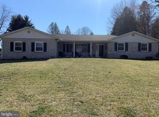 135 Baldsmere Dr, York, PA 17403