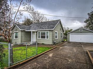 1423 Spruce St, Redding, CA 96001