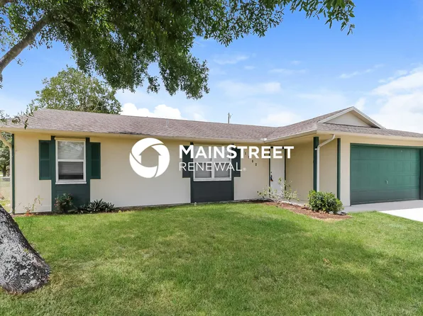1562 SW Calmar Ave, Port Saint Lucie, FL 34953